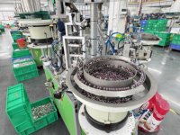 OEM Charnière de meuble en fer à piston à fermeture amortie personnalisée pour porte coulissante