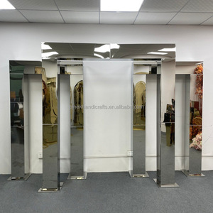 Nuova Cornice per Sfondo Matrimoniale in Acciaio Inox, Colonna Quadrata Dorata per Cerimonie all'Aperto - Product Image 6