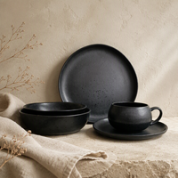 Service de table en grès noir mat moucheté EKA, assiettes rustiques en céramique faites à la main, bols profonds, tasses, vaisselle en gros