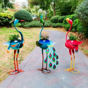 Fabrieks prijs buiten metalen tuin ornamenten pauw kraanvogel flamingo dierenvormige bloempotten ijzeren planten tuin decoratie - Product Image 2