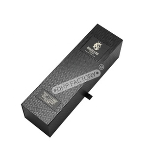 Scatola in Cartone per Bottiglia di Vino, Whisky, Champagne con Stampa in Lamina d'Oro e UV Spot del Produttore - Product Image 5