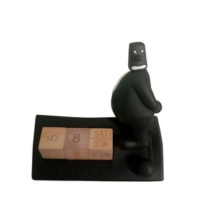 Creative pen holder ornament for office storage, desktop organizer, and office supplies. - Product Image 5