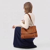 Tas Tangan Wanita Kulit Sapi Asli Model Fashion Sampel Kustom Tersedia Tas Selempang Wanita MOQ Kecil Pabrik
