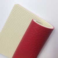 Revêtement de sol PVC 8 mm antidérapant au design vinyle, idéal pour les stades modernes, les gymnases, les ateliers et les hôpitaux.