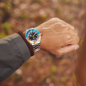 Montre de plongée en acier inoxydable 316L résistante à l'eau 100M avec logo personnalisé Mouvement automatique NH34 Montre GMT avec superluminescence suisse - Product Image 4