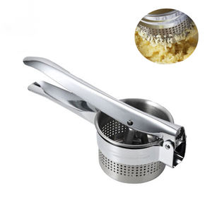 Práctico triturador de patatas de acero inoxidable resistente con mango ergonómico - Product Image 2