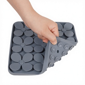 Alfombrilla Cuadrada de Silicona Antideslizante Gris Moderna Personalizada para Perros y Gatos, Resistente al Agua, Libre de BPA, para Viajes al Aire Libre, Comedero Lento - Product Image 2