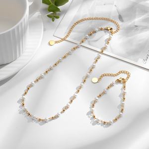 Nouveauté 2024 Collier en acier inoxydable personnalisé avec perles fraîches pour femmes, style chaînes tendance avec placage or, vente en gros - Product Image 4
