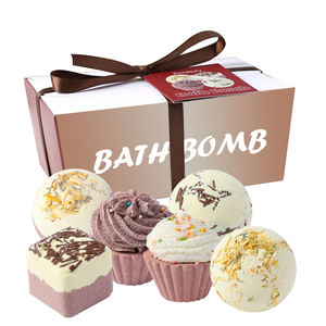 Prix de gros 6 pièces Bombes de bain écologiques biologiques <span class=keywords><strong>3</strong></span> designs de gâteaux spéciaux Ingrédients 100% naturels Vegan Prêt Logo personnalisé - Product Image 1