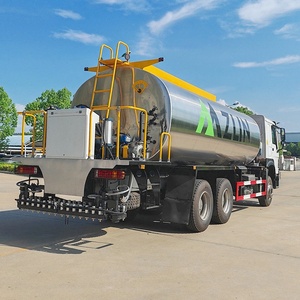 Camión Distribuidor de Asfalto FAW de 12m³ con Ancho de Pulverización de 4.5m, Camión Esparcidor de Betún Euro 2 con Quemador Riello - Product Image 6