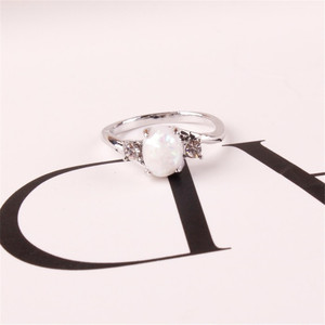 Anello di Coppia con Pietra Opale Colorata per Donne, Elegante Gioiello da Dito alla Moda per Feste, Uso Quotidiano e Regalo - Product Image 4