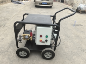 Nettoyeur Haute Pression Industriel OEM 7.5KW 3625PSI pour Lavage de Voitures, Pistolet de Jet d'Eau Neuf, Puissance 200 bars pour Surfaces - Product Image 3