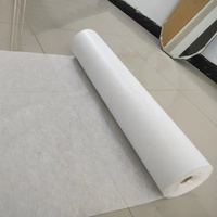 Tissu non tissé en polypropylène 100% imperméable à motif points/croix, poids moyen, blanc, largeur 63 pouces