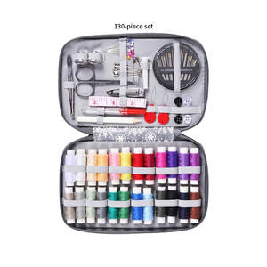 Nuevo diseño, 130 Uds., Kit de costura DIY para adultos, principiantes, Kit de costura portátil para el hogar con tijeras, agujas de <span class=keywords><strong>hilo</strong></span> <span class=keywords><strong>dedal</strong></span>, costura - Product Image 1