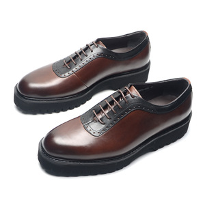 Chaussures Oxford en cuir de vachette superposé avec semelles souples, rehaussant l'apparence pour les occasions formelles, professionnelles ou décontractées. Chaussures en cuir. - Product Image 5