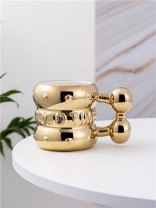 Wholesale Nordic Creative <b>Light</b> Luxury Gold Plated Gift Ceramic Coffee Milk Mug Customizable Cup Luxury Tea Cups - Product Image 3