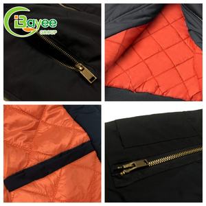 <span class=keywords><strong>Giacca</strong></span> <span class=keywords><strong>Bomber</strong></span> Personalizzata OEM con Zip, Cappotto Invernale Imbottito Multitasche Casual, Giubbotto Varsity da Uomo <span class=keywords><strong>Oversize</strong></span> - Product Image 3