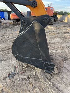 Excavadora Usada de Buena Calidad HYUNDAI 225LC-9T con Motor Diésel y Bomba Hidráulica, Pocas Horas de Uso, Bien Mantenida, Perfecta para la Construcción - Product Image 2