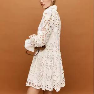 เดรสลำลองคุณภาพสูงมาใหม่สำหรับฤดูใบไม้ร่วง แขนยาว ปกคอเสื้อพับได้ แต่งลูกไม้ลายดอกไม้ ผ้าลินินผสมฝ้าย สีขาว เรียบหรู - Product Image 6