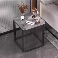 Meubles de salon modernes et minimalistes, table basse carrée luxueuse avec base en métal doré