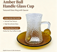 Ensemble de tasses à café en verre borosilicate martelé, forme sablier texturée, avec poignée boule ambrée et soucoupe assortie pour le thé