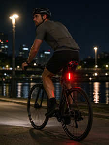 Gaciron W16 Fahrradzubehör Intelligentes Bremslicht Fahrrad-Rücklicht <span class=keywords><strong>Rennrad</strong></span>-Rücklicht Magnetische Befestigung Fahrrad-Rücklicht IPX4 - Product Image 1
