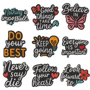 Nouveaux patchs brodés à la mode en noir et blanc avec des lettres anglaises pour la décoration des vêtements et des chapeaux - Product Image 6