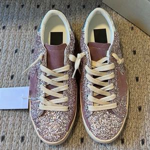 รองเท้าผ้าใบหนังแท้คุณภาพสูงสำหรับผู้ชาย ดีไซน์หรูหรา ประดับเพชร สวมใส่สบาย ระบายอากาศได้ดี น้ำหนักเบา เพิ่มความสูง - Product Image 4