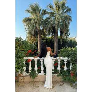 Ensemble de costume blanc pour femme, jupe élégante - Product Image 1