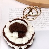 Groothandel handgemaakte gehaakte mini taart sleutelhanger schattig gebreid garen fruit taart tas charme dessert hanger sleutelhanger cadeau