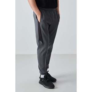 Pantalon de survêtement pour homme gris foncé texturé, coupe standard, brodé - 82126 - Gris foncé - Product Image 4