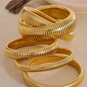 Bracelet élastique épais tendance en acier inoxydable plaqué or 18 carats PVD, style serpent, pour femme, ne ternit pas - Product Image 4