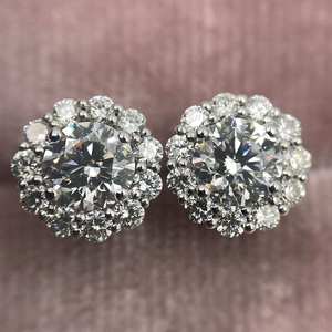 Boucles d'oreilles clous en diamant raffiné avec argent sterling 925, bijoux fins pour mariages, anniversaires et usage quotidien - Product Image 2