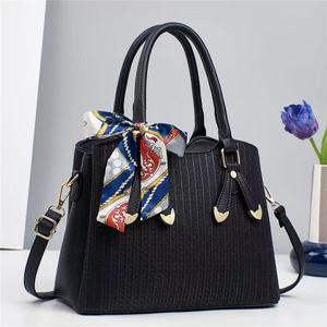Bolso Grande Coreano 2026 para Mujer, Diseño Minimalista Único, Versátil, Bandolera, de Mano y de Hombro - Product Image 6