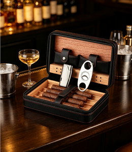 Estuche de Viaje para Cigarros, Portátil, Impermeable, de Cuero de Lujo, Forrado de Cedro, con Marca Personalizada, Resistente a Impactos - Product Image 1