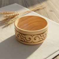 Grand ensemble de bols en bois gravés élégants, design artisanal classique, pour le riz, la soupe et la décoration de table
