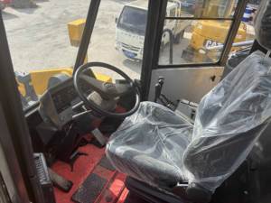 Chargeur sur pneus Komatsu WA470 à usage intensif Chargeur frontal avancé de 7 tonnes à charge nominale pour les projets de construction Moteur de développement des terres - Product Image 6