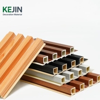 Persiennes composites modernes pour l'extérieur Panneau mural et plafond Panneau 3D cannelé PVC Lambrin Revêtement mural