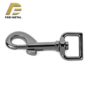 H2075d उच्च गुणवत्ता वाले धातु कुत्ते पट्टा स्नैक हुक स्क्वायर स्विवेल सुरक्षा कुत्ते हुक - Product Image 4
