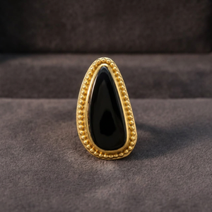 Nouvelle arrivée : bague ethnique en or plaqué or avec pierre précieuse en onyx noir de forme poire pour femmes et hommes - Product Image 4