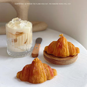 Bougie parfumée à la vanille en forme de croissant Bougie décorative en cire de soja à arôme confortable pour la méditation Soulagement du stress Stimuler l'humeur Yoga - Product Image 3