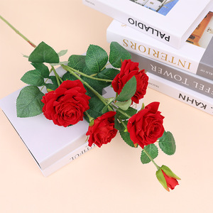 Flor Artificial de Rosa de Terciopelo de Cinco Cabezas, Flor de Seda, Artesanía Exquisita, Decoración Suave para el Hogar y Exteriores - Product Image 3