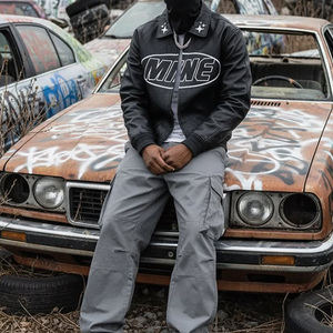 Высококачественная ветрозащитная уличная куртка из искусственной кожи с отложным воротником и принтом - Product Image 3