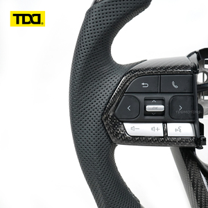 Volante de Fibra de Carbono Real TDD Compatible con Toyota Land Cruiser - Product Image 5