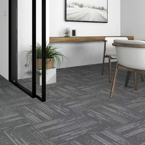 PP 50x50设计地毯砖商业停车场环保商用模块化聚乙烯背衬地毯砖 - Product Image 6