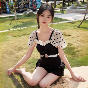 Traje de baño de una pieza para mujer, traje de baño negro con escote con volantes, cintura alta, adelgazante, para deportes acuáticos y aguas termales - Product Image 1