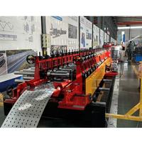 Machine de formage à froid pour la fabrication de plateaux-câbles en acier rapide