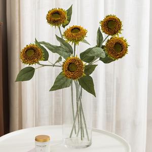 Meng Jie Girasoles Artificiales de Seda con Base Realista, Decoración Navideña para el Hogar, Arreglo de 10 Piezas para Jarrón - Product Image 2