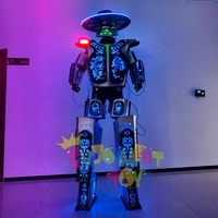 Guangzhou Plaisir Nouveau Led Robot Costume Adulte Parti Robot Led Costumes Échasse Robot avec Chapeau Dressing