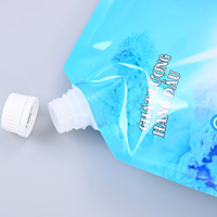 Pochette à bec verseur personnalisable et rechargeable pour emballage de lessive liquide et de savon